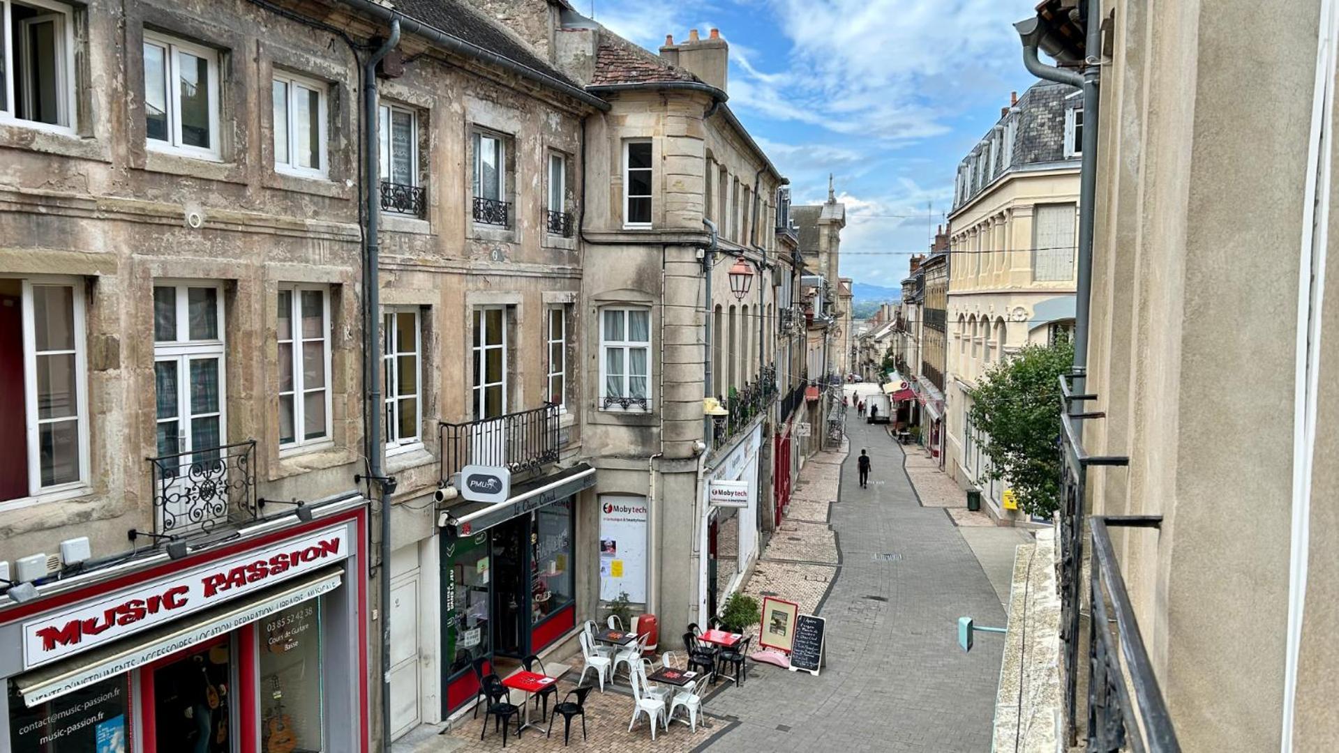 L'Authentique Apartment Autun Luaran gambar